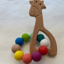 Φόρτωση εικόνας στο εργαλείο προβολής Συλλογής, Μασητικό οδοντοφυΐας με ξύλινη καμηλοπάρδαλη